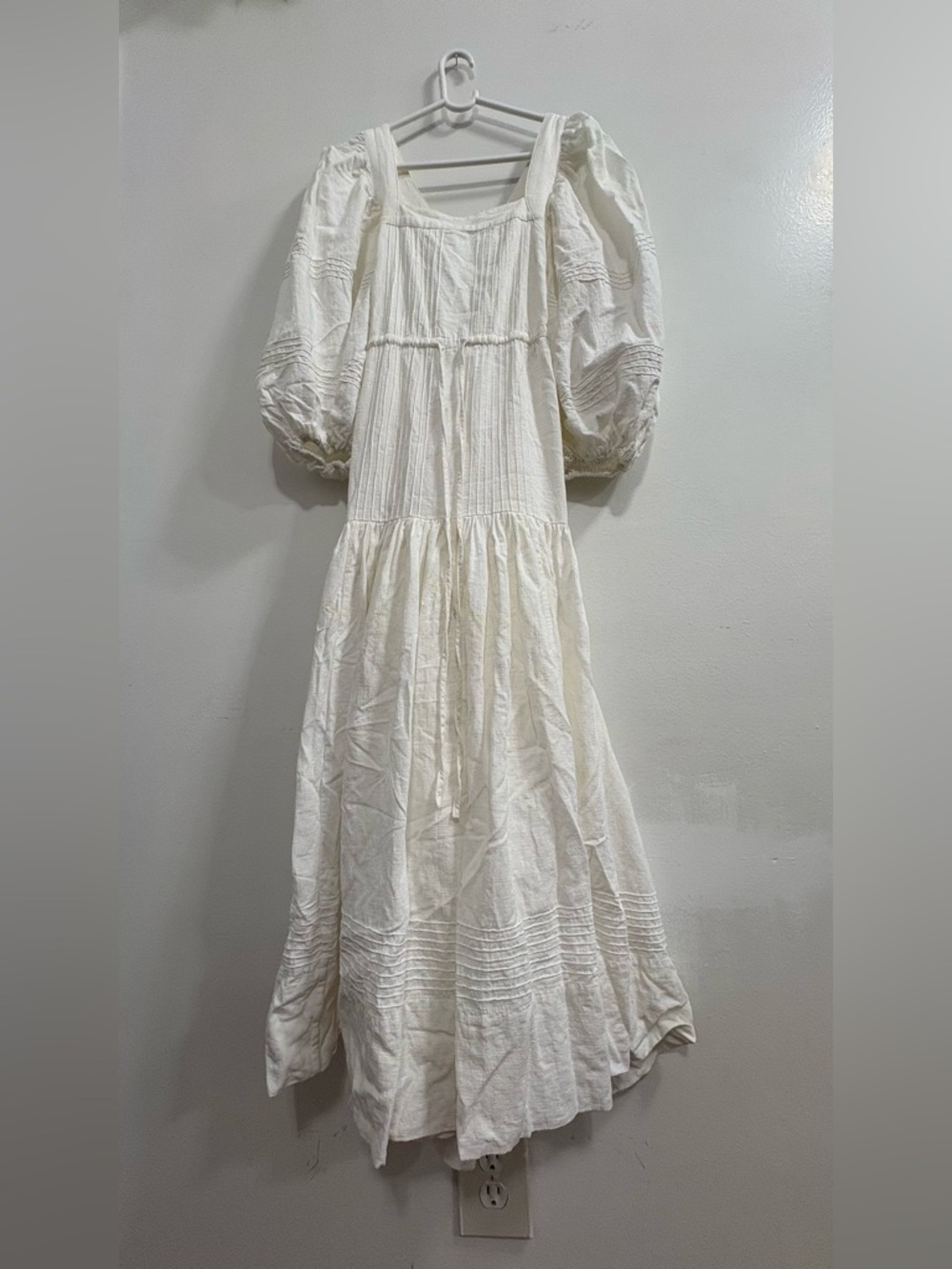 Shona Joy Cream Puff-Sleeve Tiered Maxi Dress - Picture 4 of 12